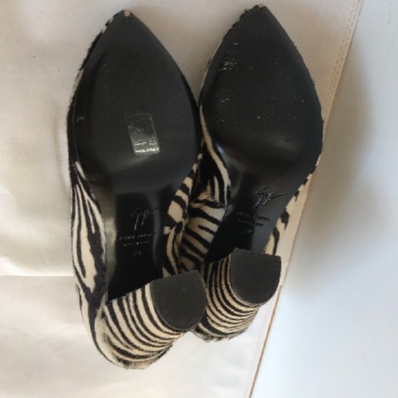 Giuseppe Zanotti - PonyHair Booties US 9 | IT 39 - Picture 6 of 6